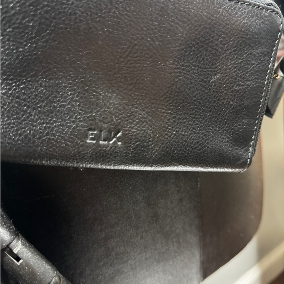 Elk InnSet Black Small Cow Leather Crossbody Adjustable Bag - Picture 4 of 11